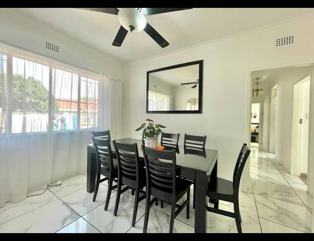 6 BEDROOM HOUSE FOR SALE IN MULBARTON